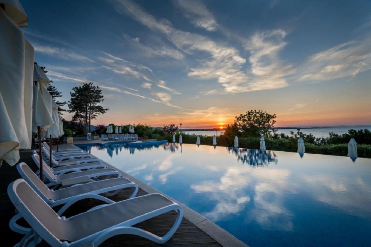 Eve Santa Marina Apartments II - Sea, Pools, Relax سوزوبول المظهر الخارجي الصورة